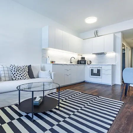 Calm & Stylish - Garage & Balcony